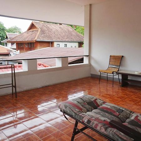Manee Guesthouse And Record บ้านมานี Chiang Mai Eksteriør billede