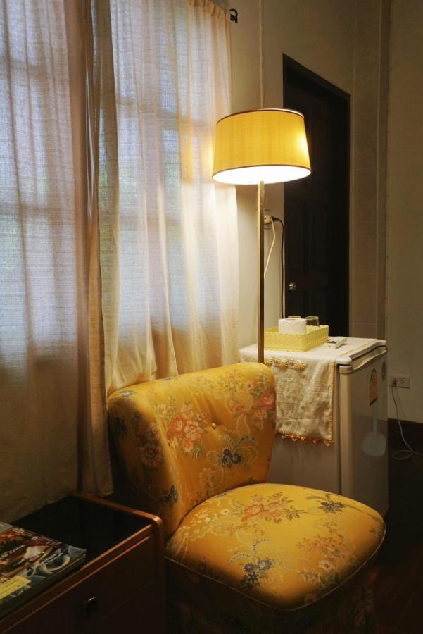 Manee Guesthouse And Record บ้านมานี Chiang Mai Eksteriør billede