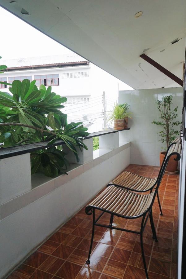 Manee Guesthouse And Record บ้านมานี Chiang Mai Eksteriør billede