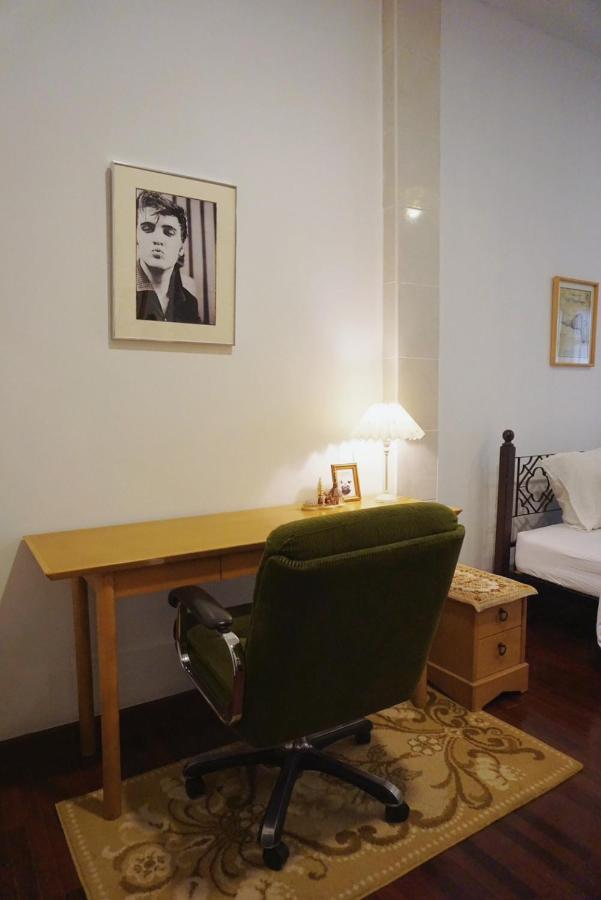 Manee Guesthouse And Record บ้านมานี Chiang Mai Eksteriør billede