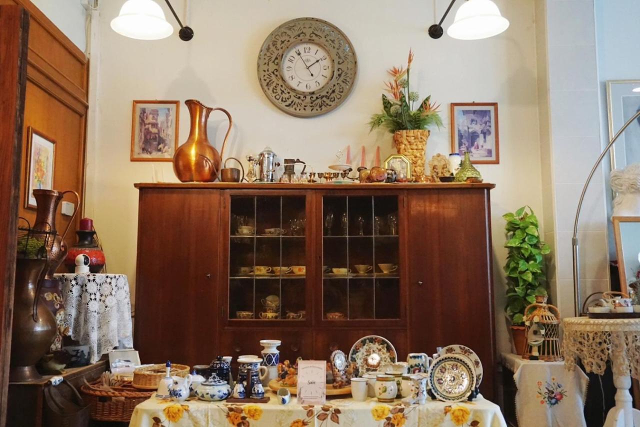 Manee Guesthouse And Record บ้านมานี Chiang Mai Eksteriør billede