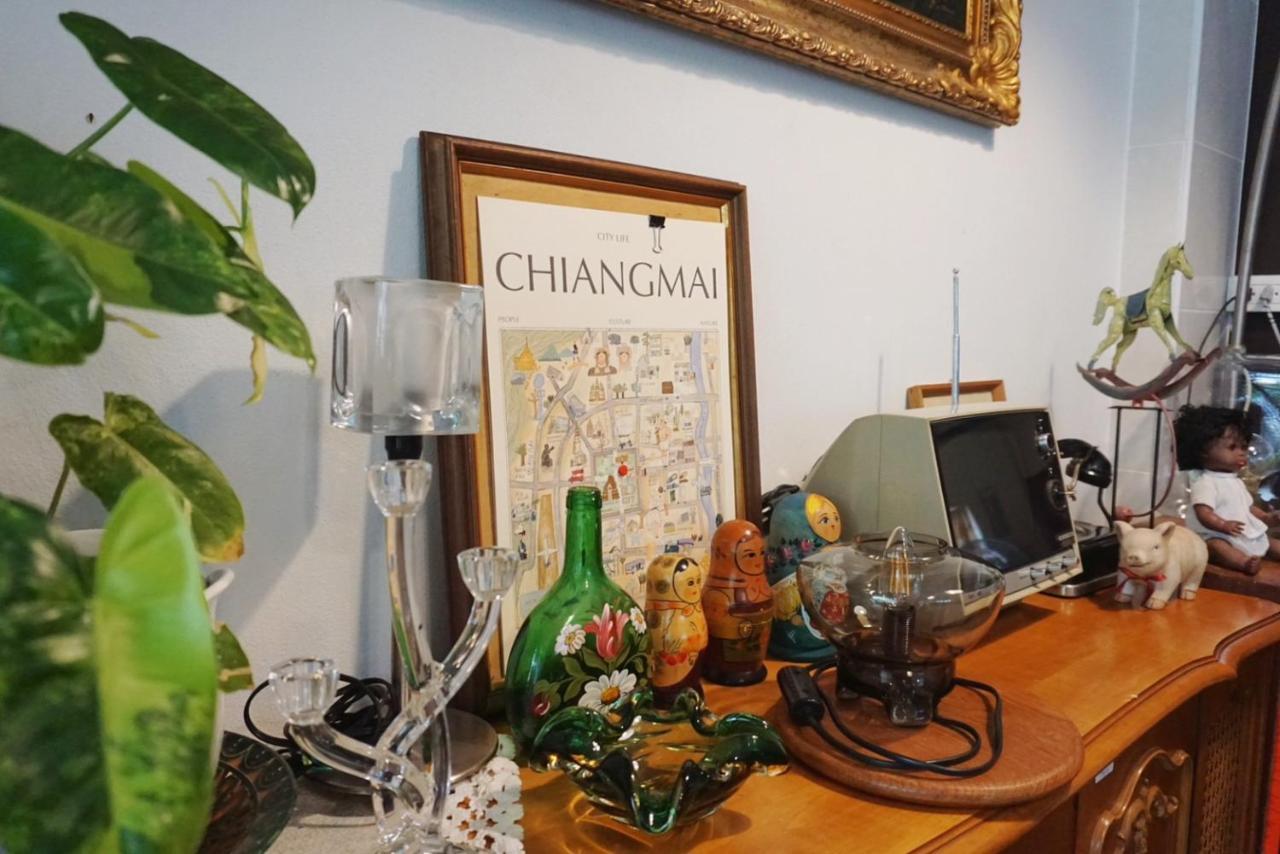 Manee Guesthouse And Record บ้านมานี Chiang Mai Eksteriør billede